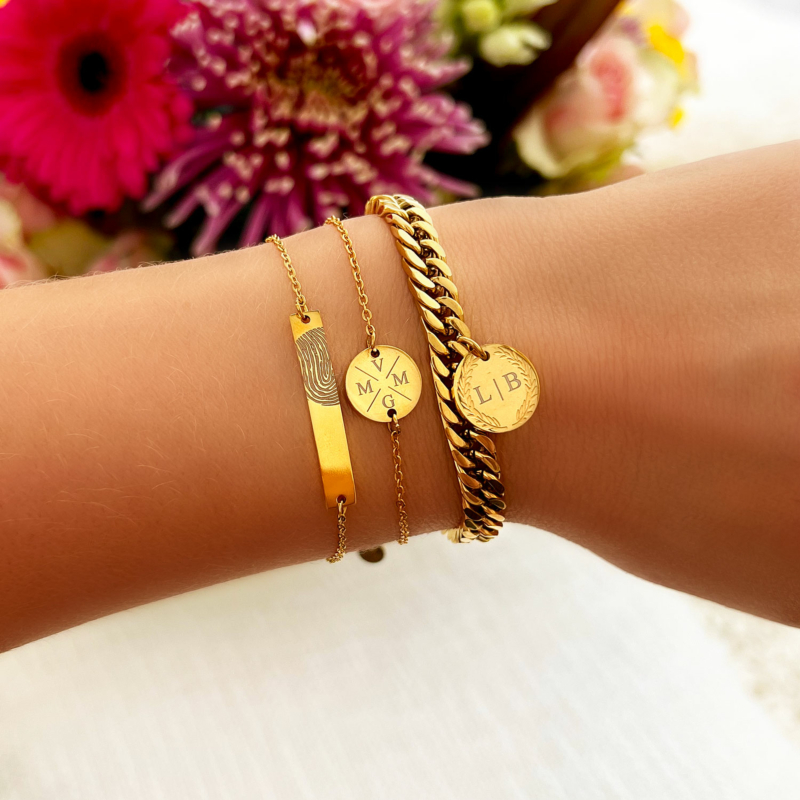 Mix van gouden armbanden