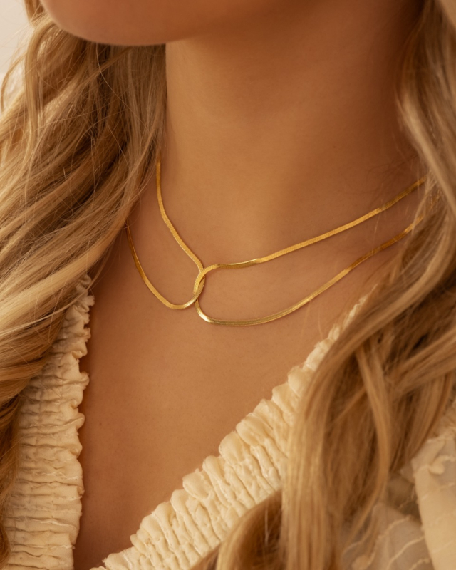 Gouden snake ketting bij model