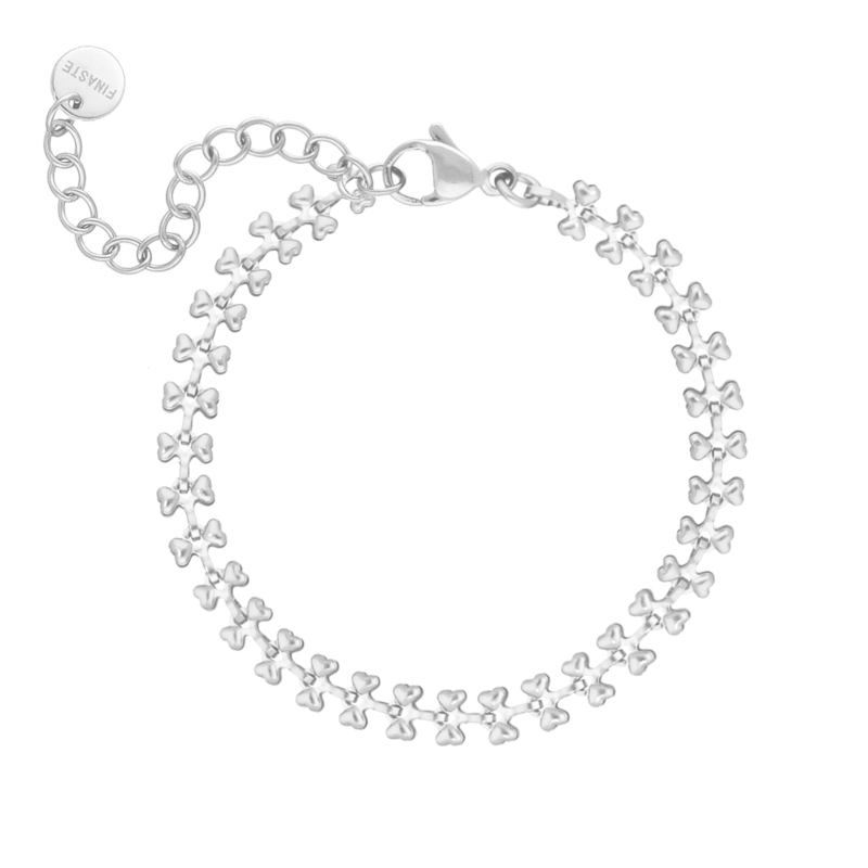 Cute hearts bracelet