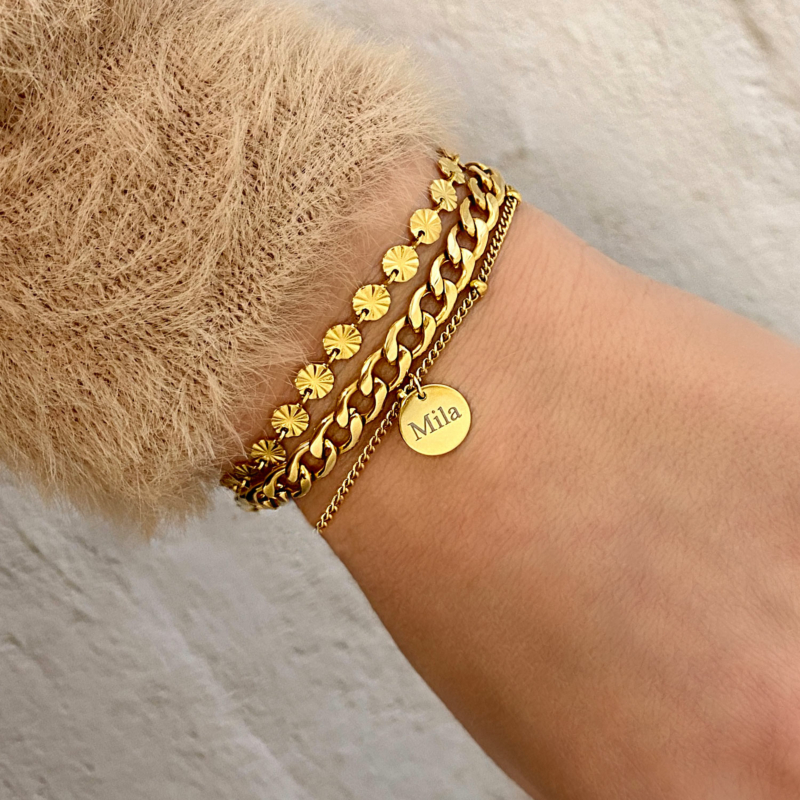 Gouden armbandjes met chains en personalisering