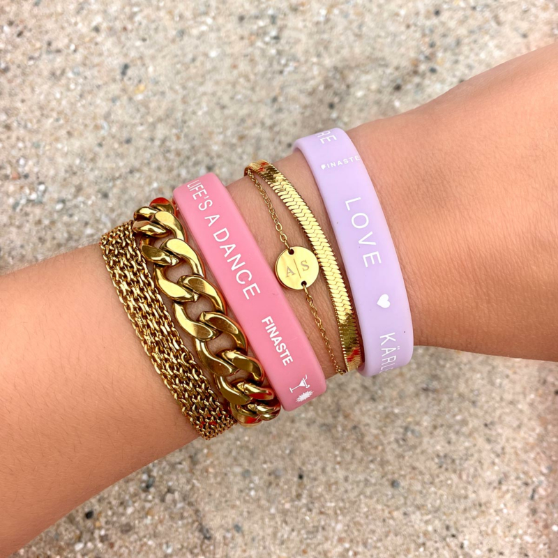 Shop de leukste zomer armbandjes bij Finaste 