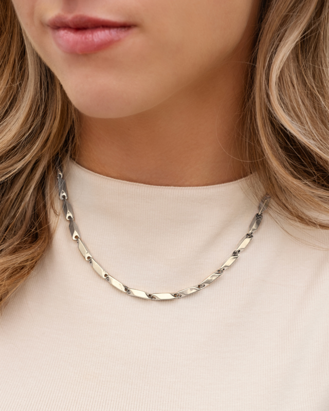 Zilveren chain ketting bij model