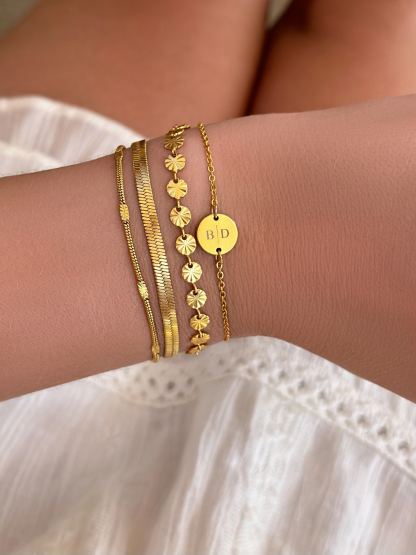 Gouden armbanden mix met flower armband