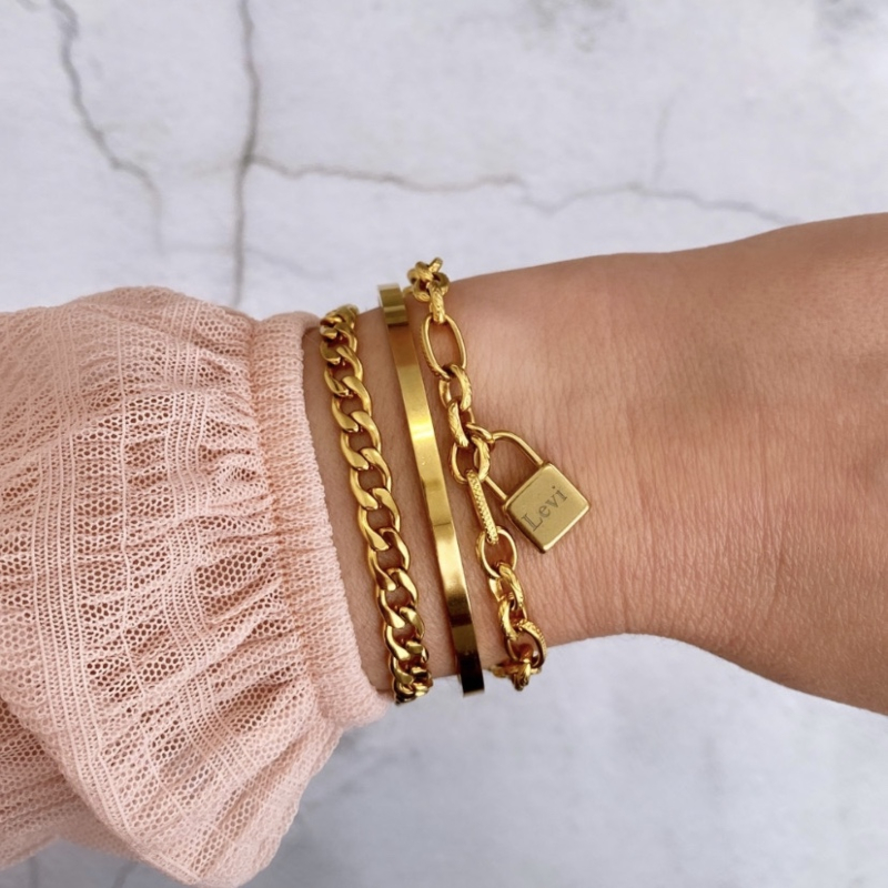 Gouden armparty van Finaste met bangle