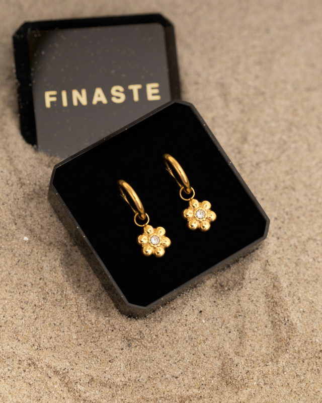 Earrings daisy flower goldplated