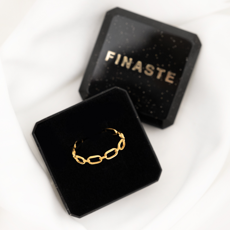 Gouden minimalistische chain ring in doosje