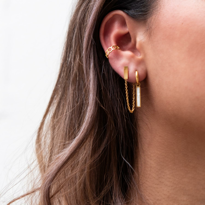 Earparty met gouden oorbellen