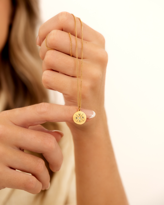 Gouden initialen ketting met 4 letters