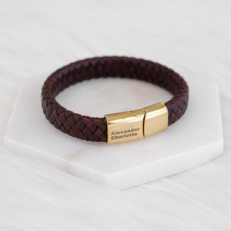 Graveerbare armband voor hem met een gouden sluiting