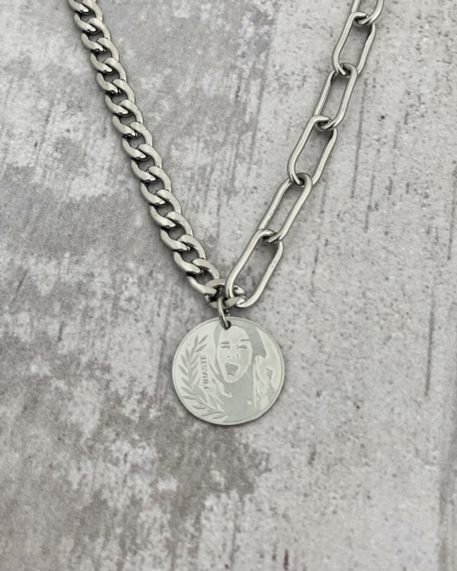 Zilveren schakelketting met verschillende chains