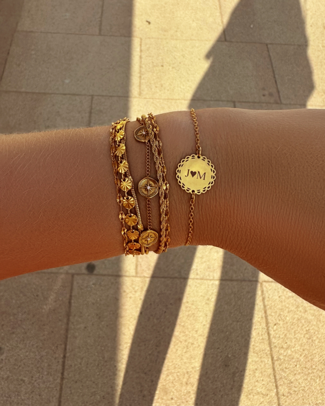 Flower armband in armparty