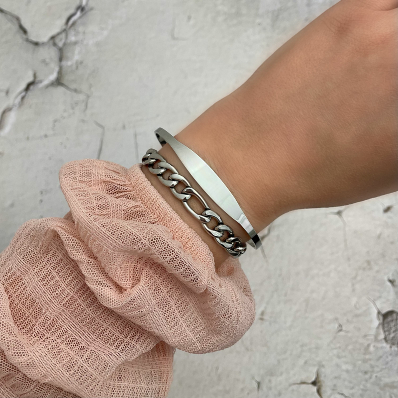 zilveren armparty met minimalistische bangle