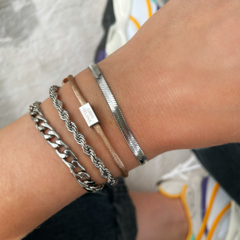 Shop jouw musthave armbandjes nu in het zilver