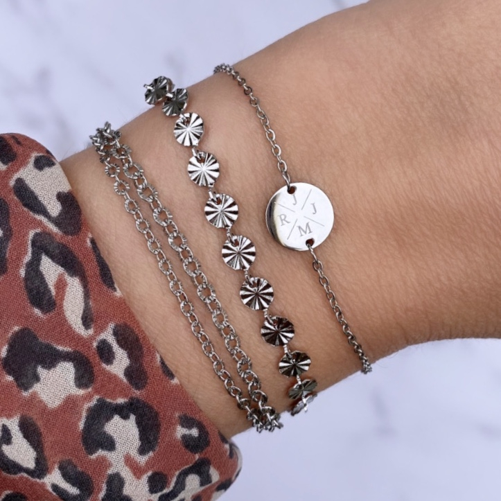 Trendy mix van armbanden voor een mooie look om te kopen