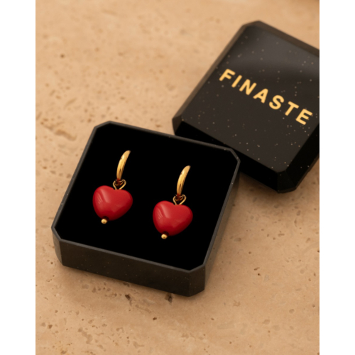 Red heart earrings goudkleurig