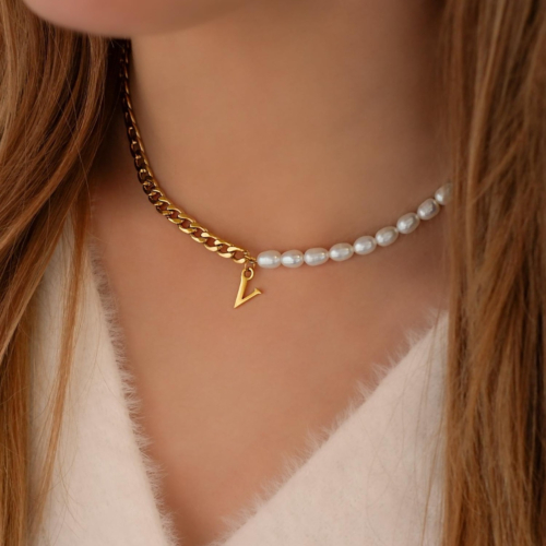 Initial ketting chain & pearl kleur goud