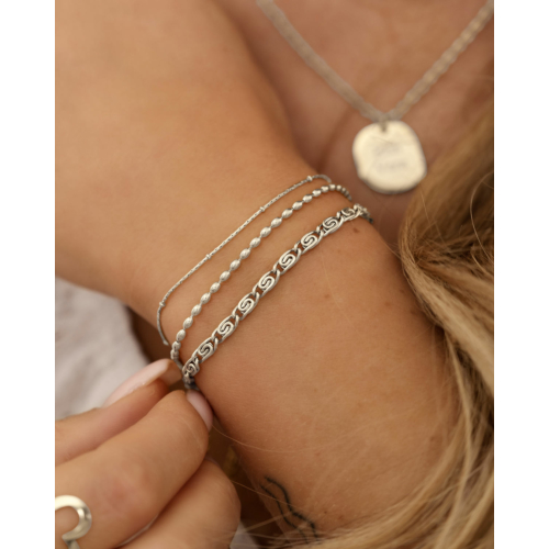 Swirl chain armband