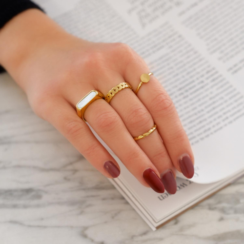 Ring hexagon gold plated