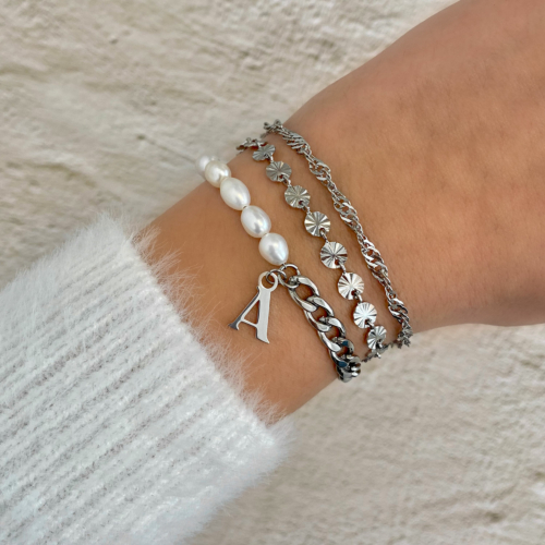 Initial armband chain & pearl kleur zilver