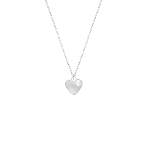 Heart &amp; pearl necklace