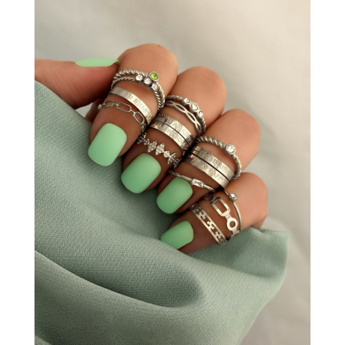 Musthave ring vintage