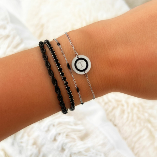 Armband Met Zwarte Bolletjes