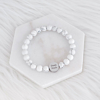 Witte kralen armband met gravering