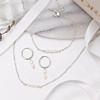 Mooie trendy sieraden set met pareltjes in het zilver