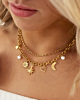 Gouden necklaceparty met sieraden uit de advent