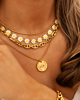 Gouden necklaceparty met witte details