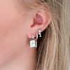 Trendy oorbellen om te kopen in een trendy earparty