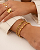 Baddest chain bracelet goldplated gedragen om pols