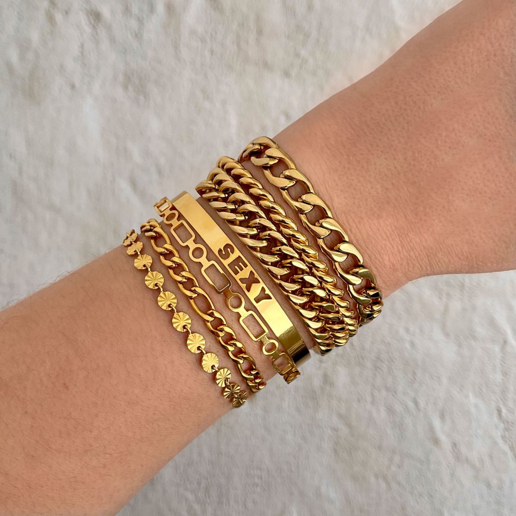 gouden armparty mix om pols