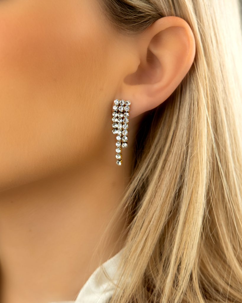 gouden-tennis-earrings-luxe-in-oor