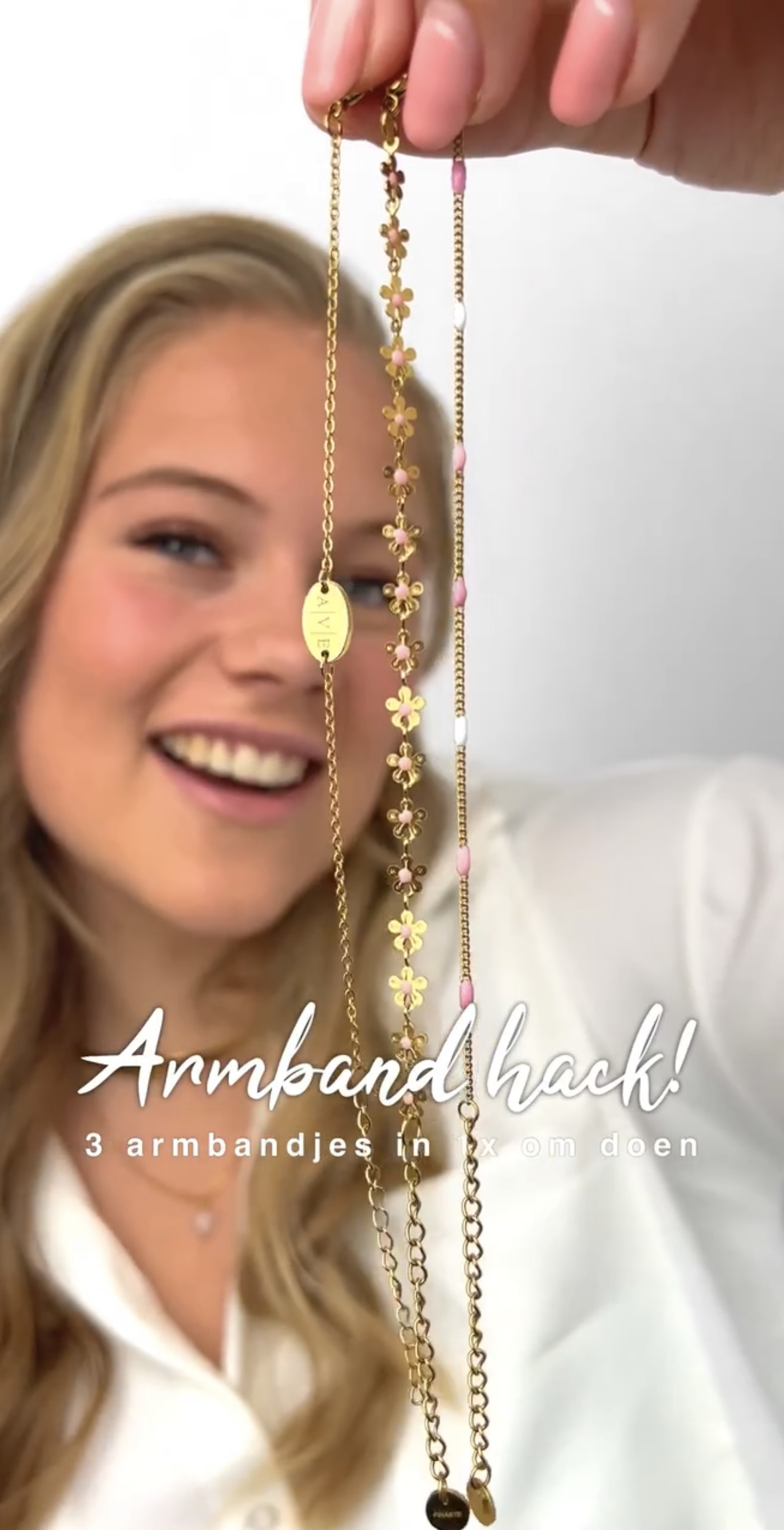 meerdere armbanden tegelijk omdoen